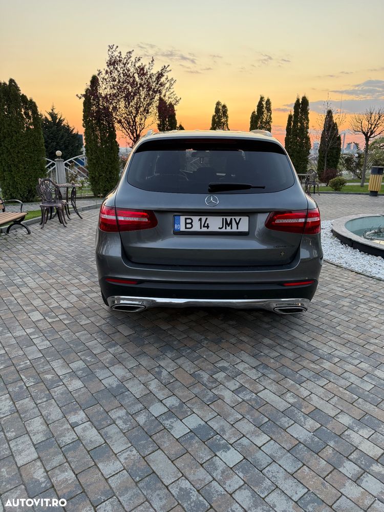 Mercedes-Benz GLC 220 d 4MATIC 9G-TRONIC Exclusive - 4