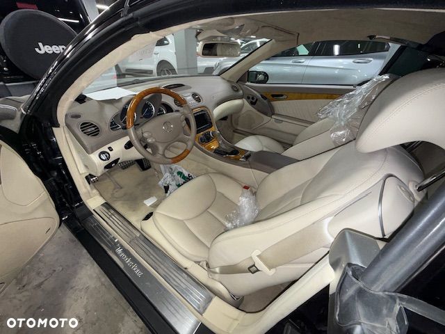 Mercedes-Benz SL - 31