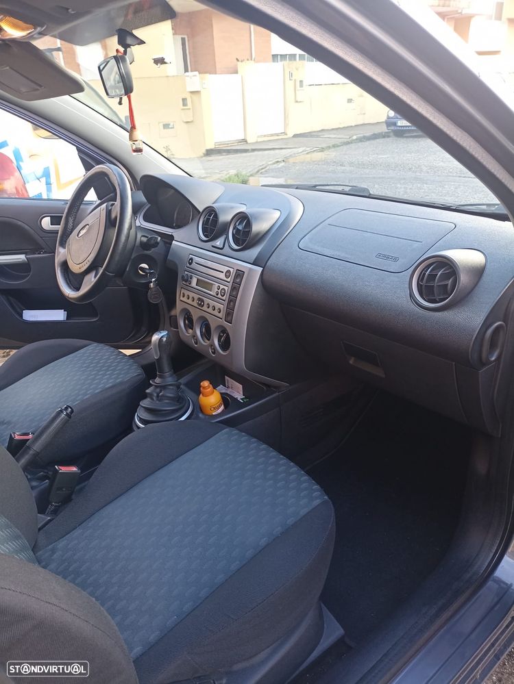 Ford Fiesta 1.25 Connection - 6