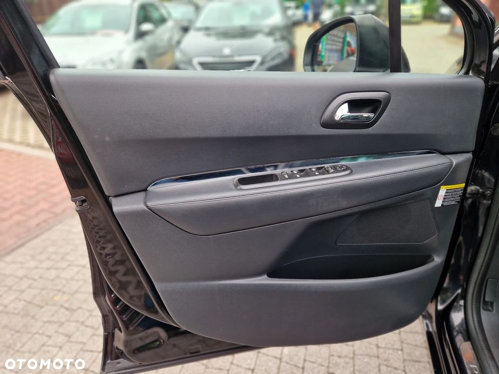 Peugeot 5008 HDI FAP 150 Allure - 20