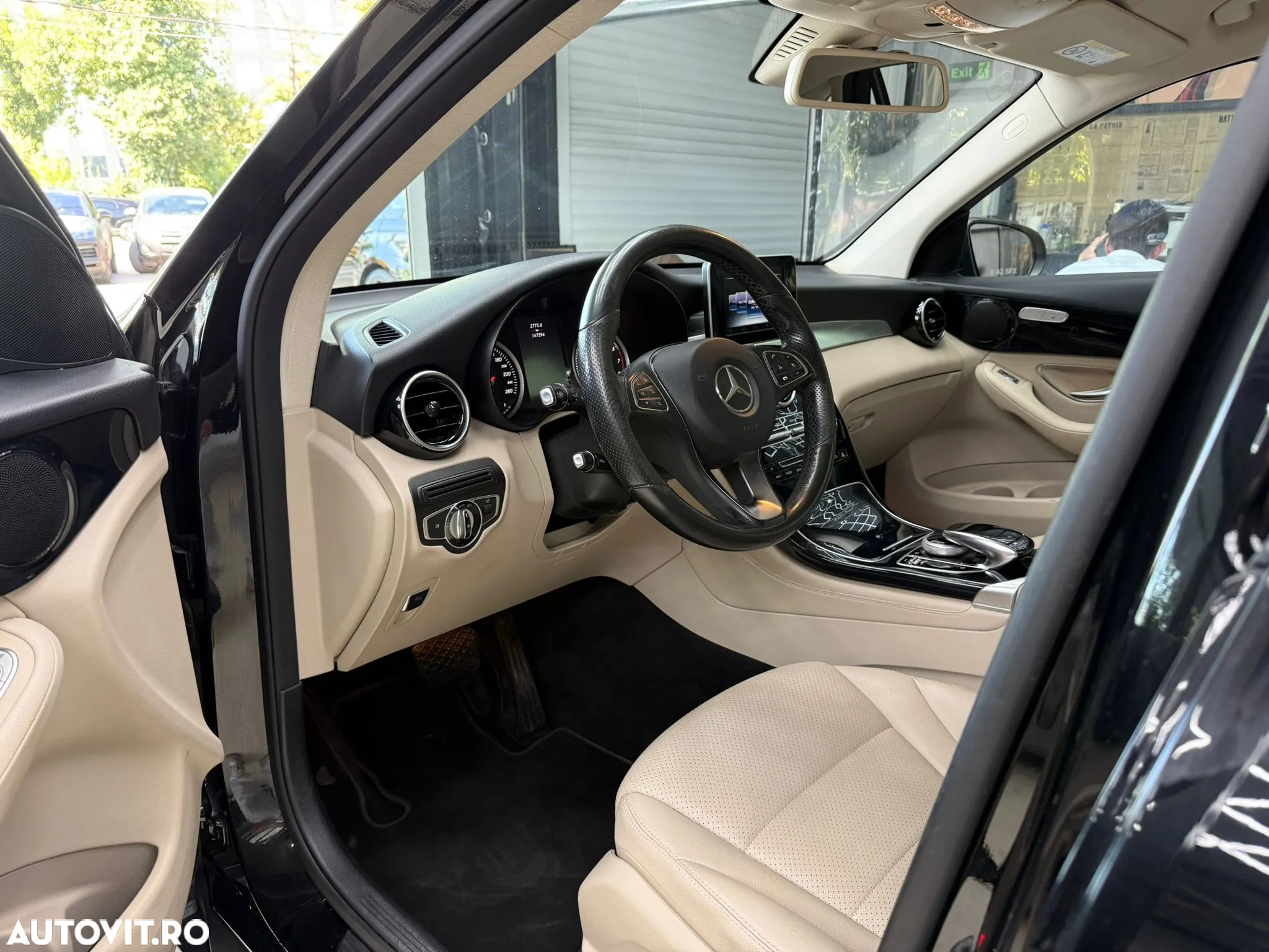 Mercedes-Benz GLC 250 4MATIC - 19