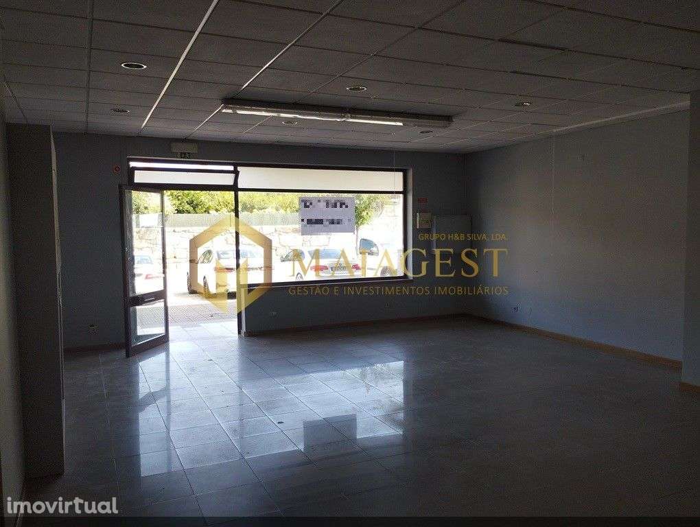 Loja em S. Mamede Infesta com 2 Escritórios - Grande imagem: 2/22
