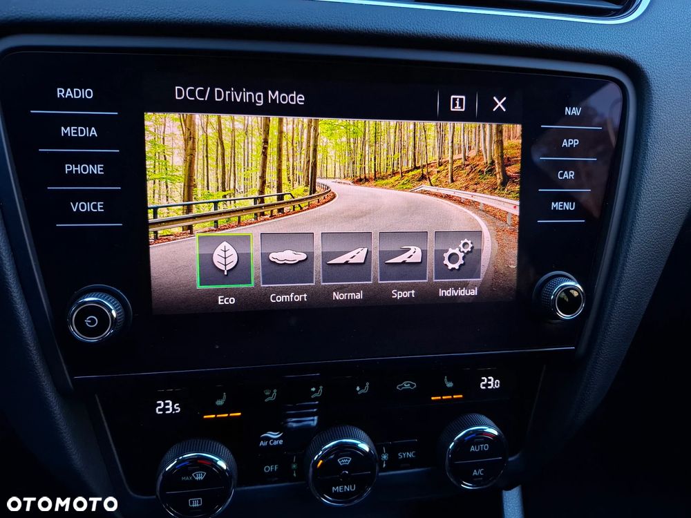 Skoda Octavia 2.0 TDI DSG Soleil - 16