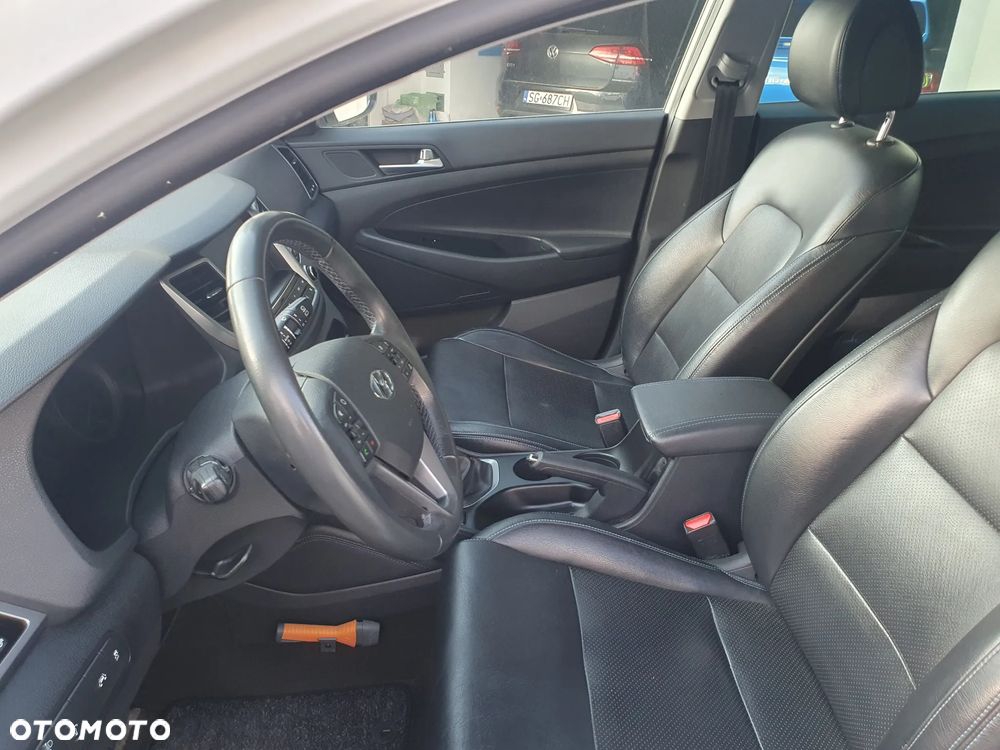 Hyundai Tucson 1.6 GDI BlueDrive Design 2WD - 32
