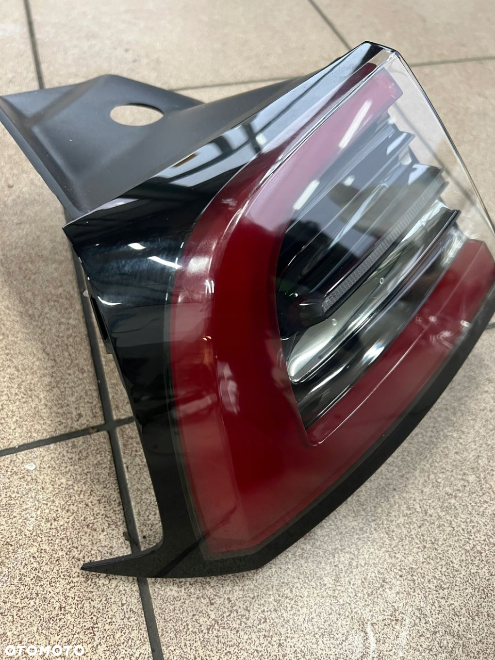 TESLA MODEL 3 Y 20- LAMPA LEWA TYŁ Z BŁOTNIKA LED EUROPA 1502086-00-D - 2