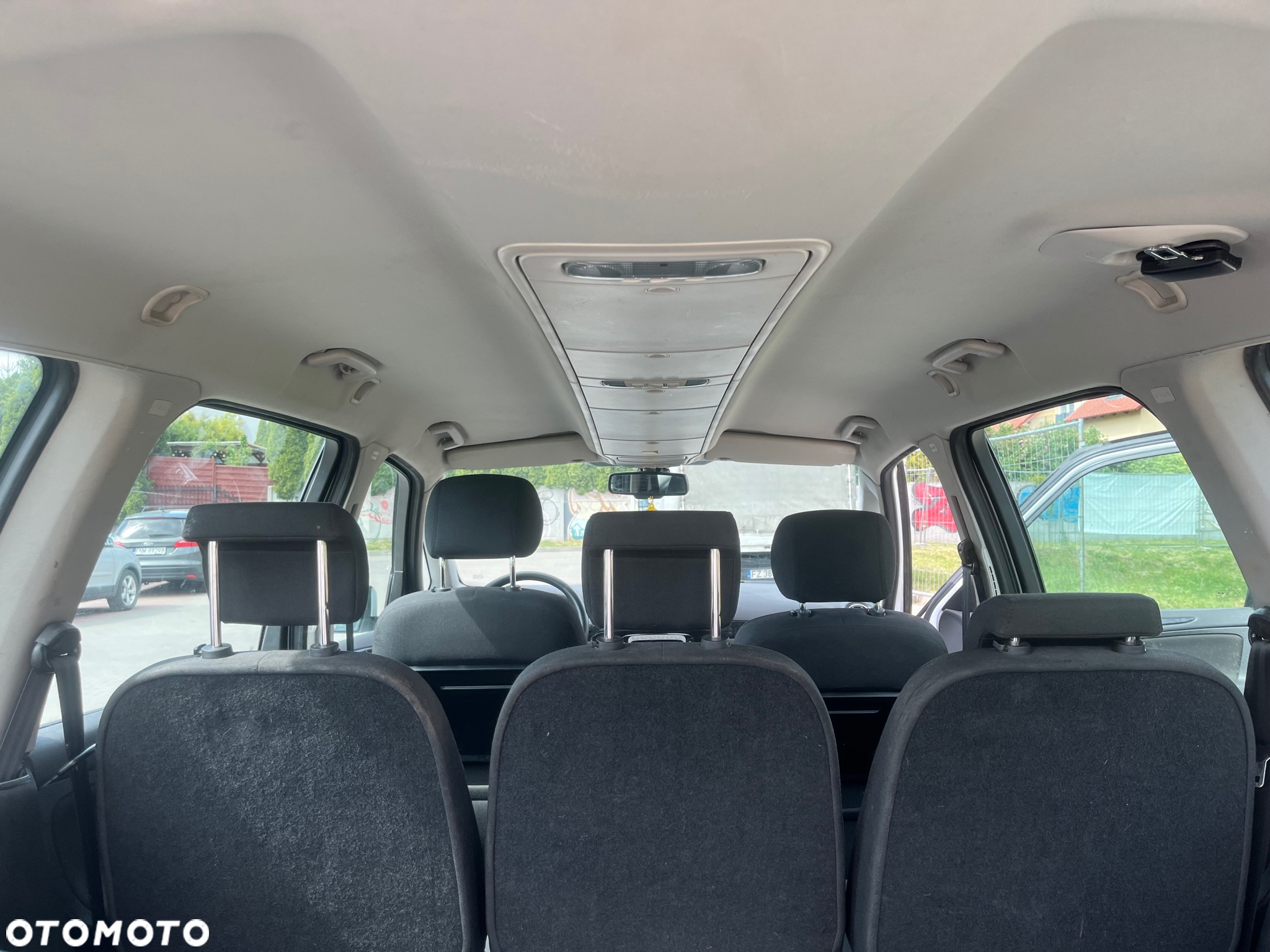 Ford Galaxy 2.0 Ghia - 23