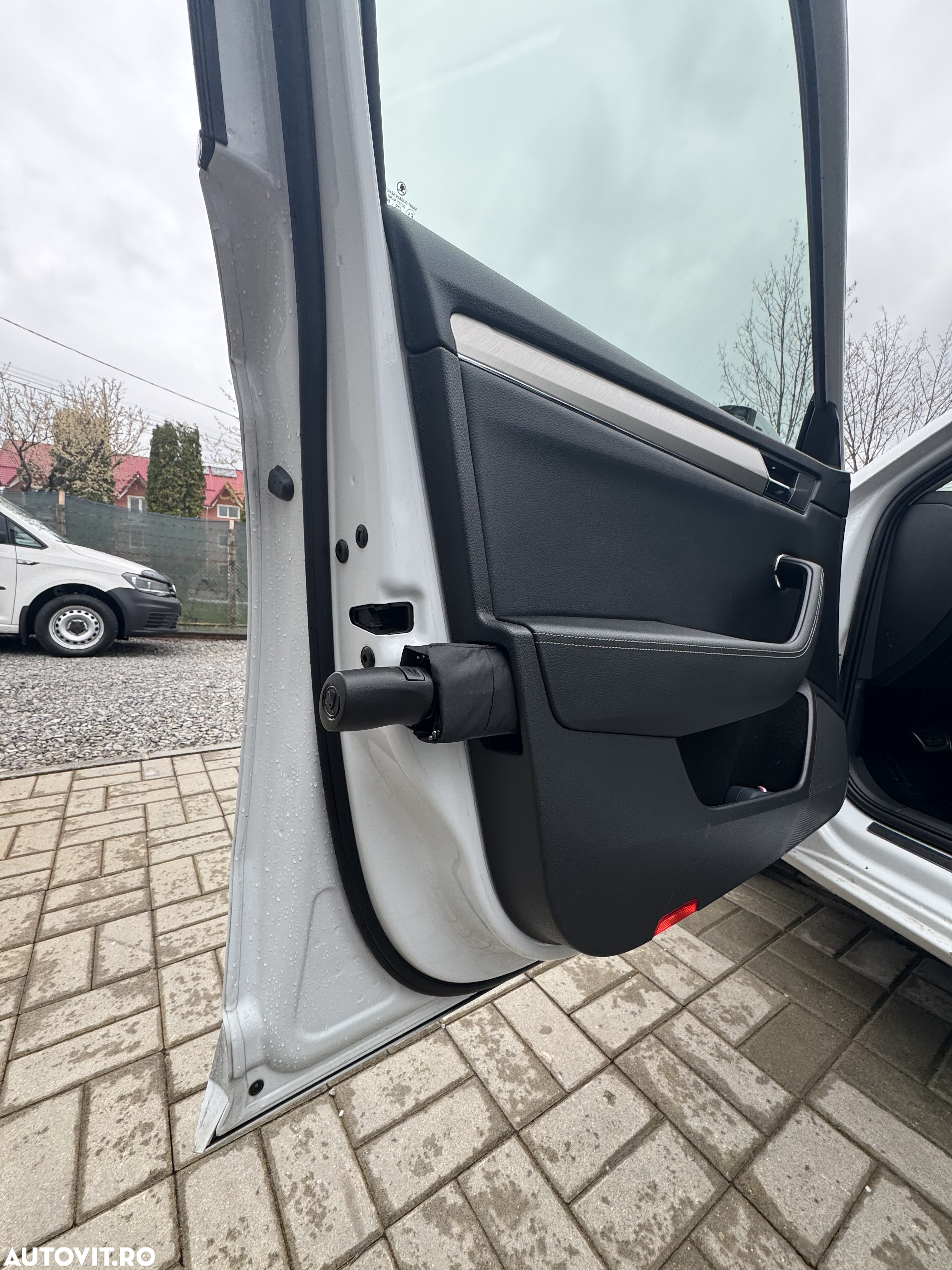 Skoda Superb 2.0 TDI DSG Sportline - 20