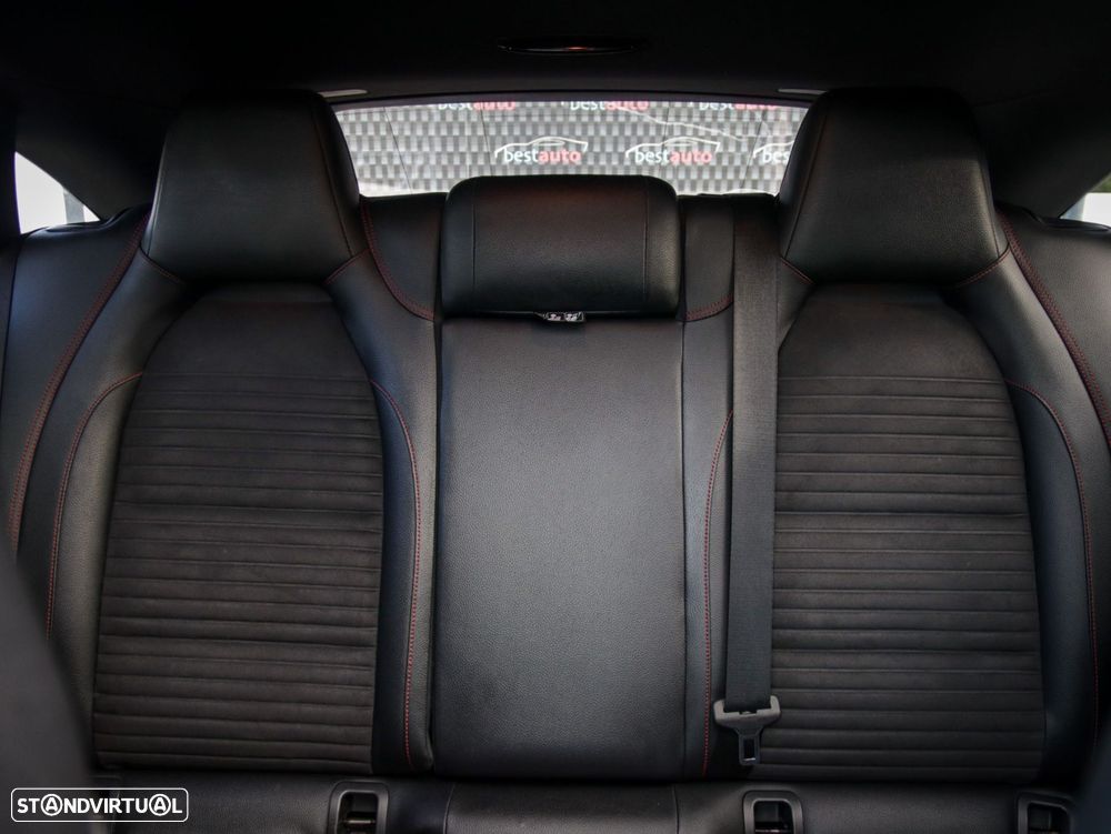 Mercedes-Benz CLA 200 d Shooting Brake AMG Line - 24