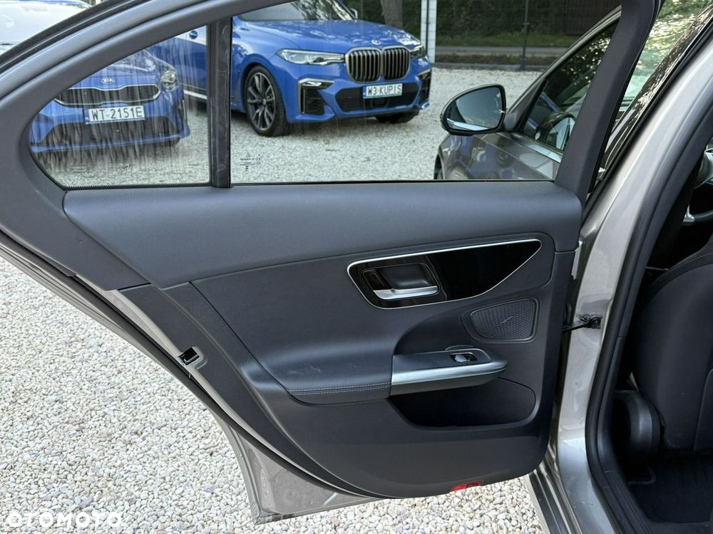 Mercedes-Benz Klasa C 180 9G-TRONIC Avantgarde Advanced - 14