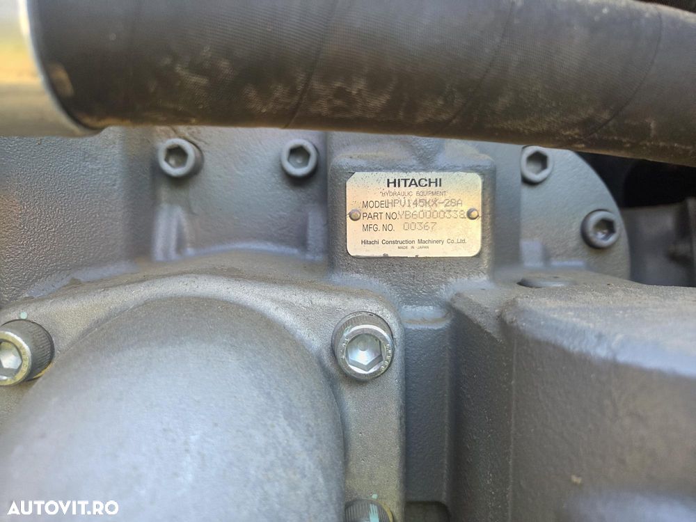 Hitachi ZX350LCN-6, 8.687h, CUPLA RAPIDA, cupa 2,2mc dinti NOI, latime 2,99m, ad sapare 7m, lant 90% bun doar 595h deplasare, consum mediu 17l/h, inst picon, inst rotire pe brate, GRESARE AUTOMATA, camera spate, ridica 25t, PROMOTIE 97.900 EUR+Tva - 25