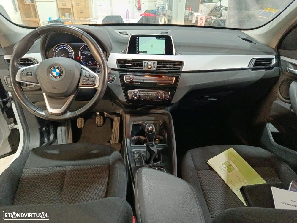 BMW X1 18 d sDrive - 7