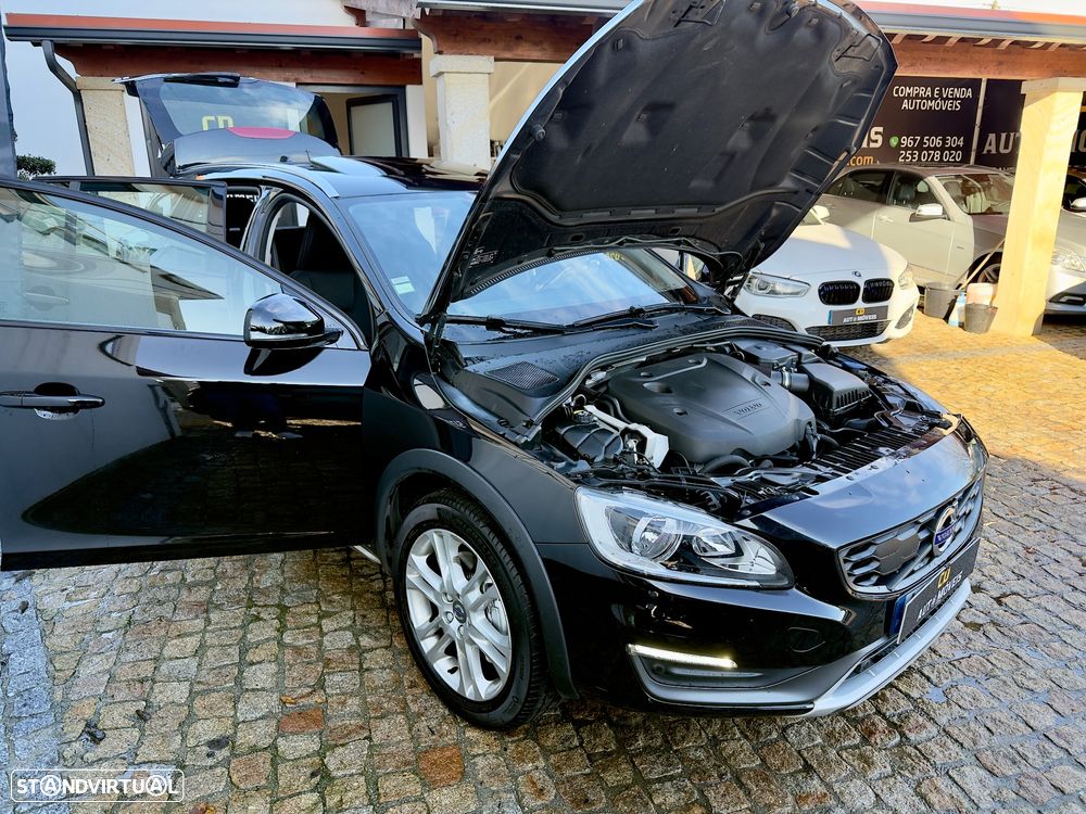 Volvo V60 Cross Country 2.0 D3 Momentum - 31