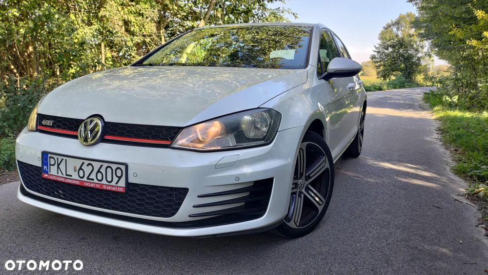 Volkswagen Golf 1.6 TDI BlueMotion Technology Cup - 4