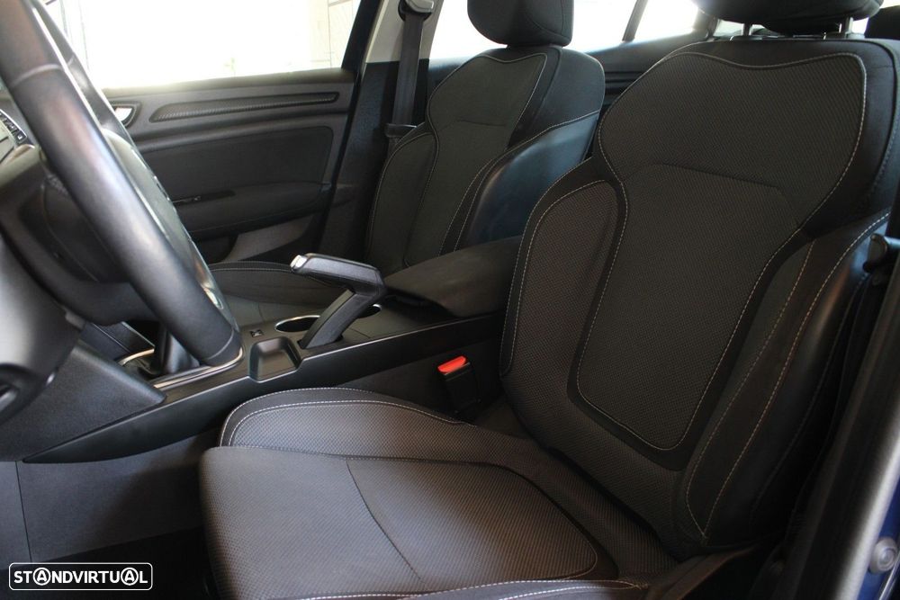 Renault Mégane 1.5 Blue dCi Zen - 24