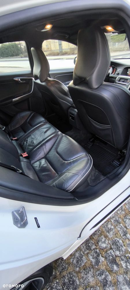 Volvo S60 T5 Geartronic RDesign - 35