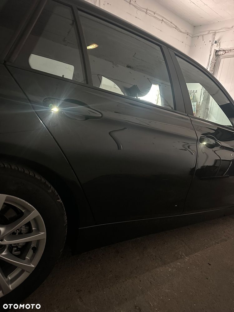 BMW Seria 3 316d - 17