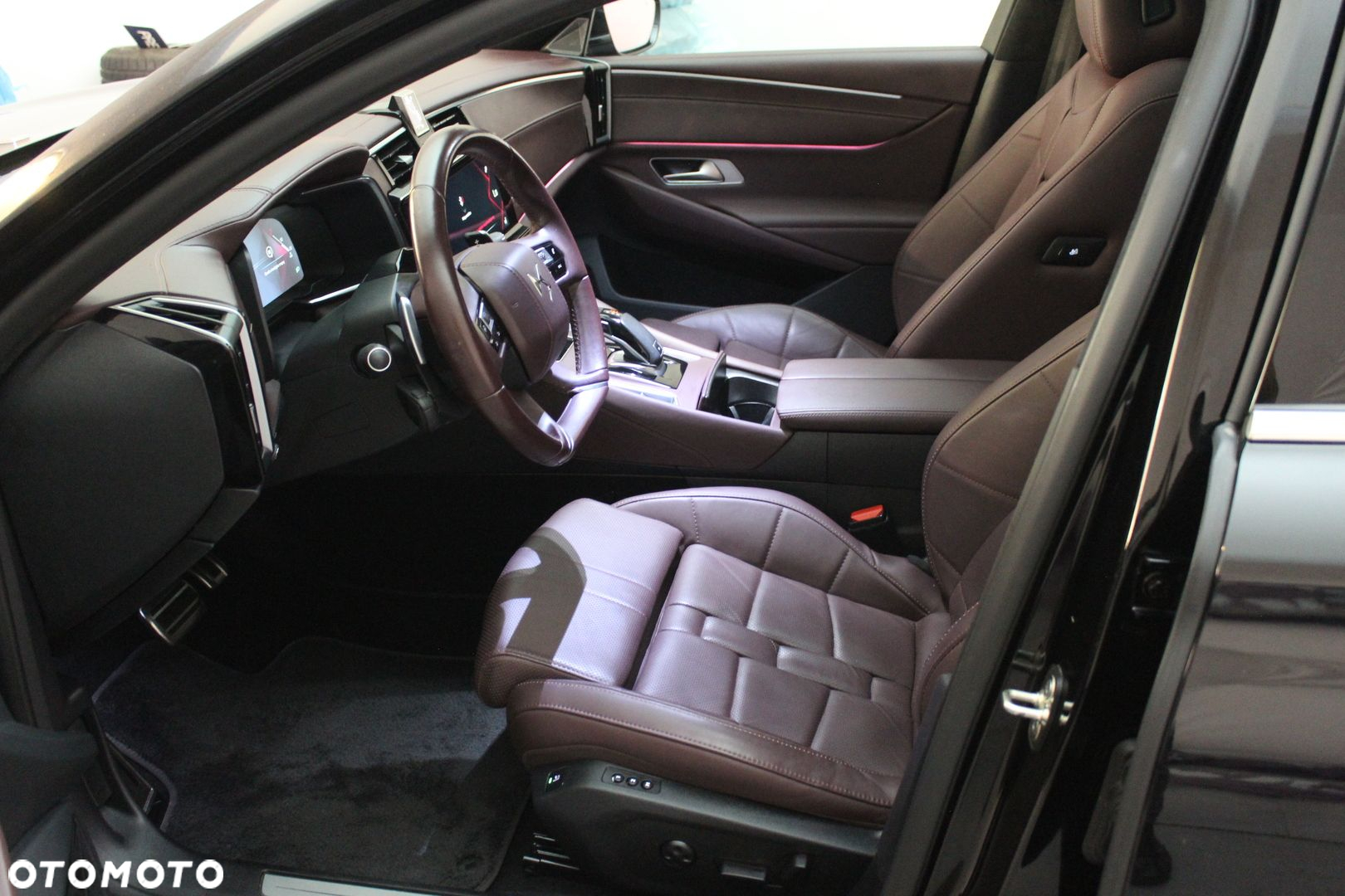 DS Automobiles DS 9 1.6 PureTech Rivoli + - 12