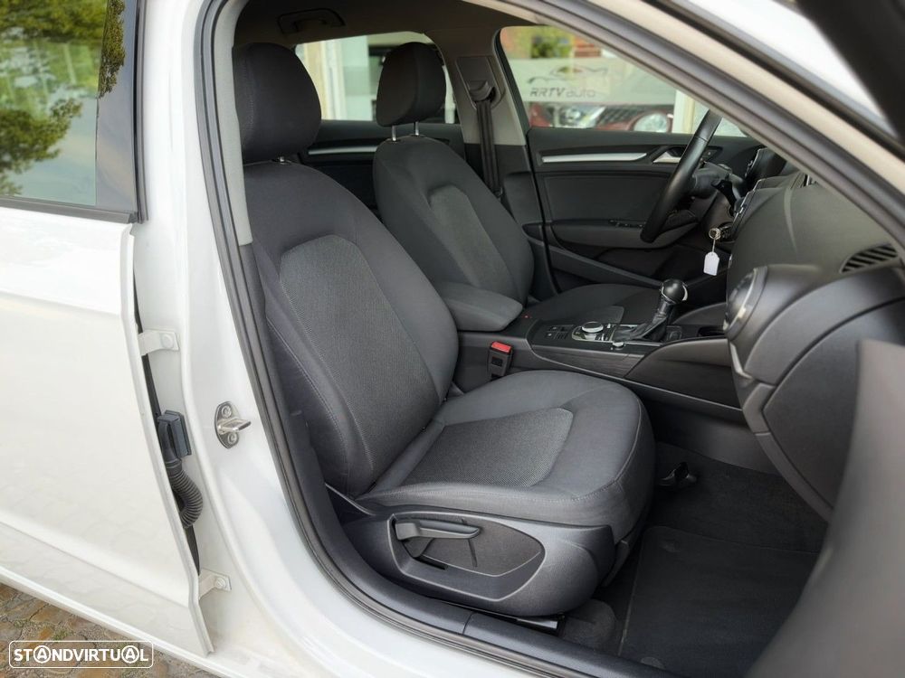 Audi A3 Sportback 1.6 TDI Design S tronic - 16