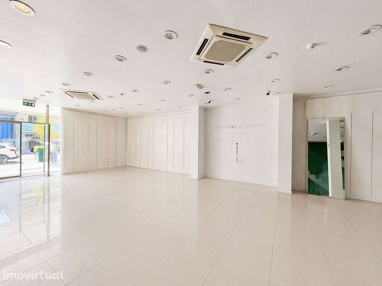 Loja Premium na Melhor Localização da Cidade – Oportunidade Única! - Grande imagem: 3/7