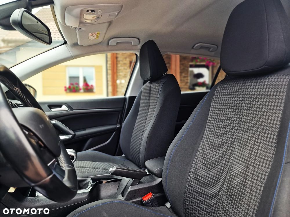 Peugeot 308 1.2 PureTech GPF Allure S&S - 23