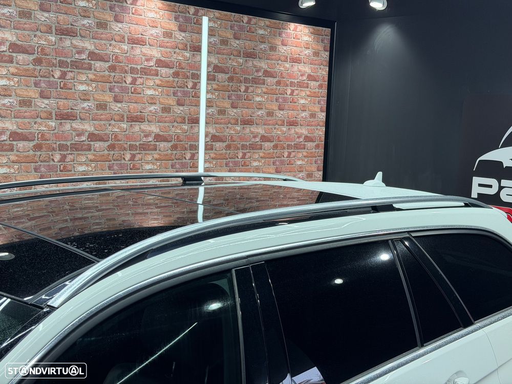 Mercedes-Benz E 300 Bluetec Hybrid Avantgarde - 3