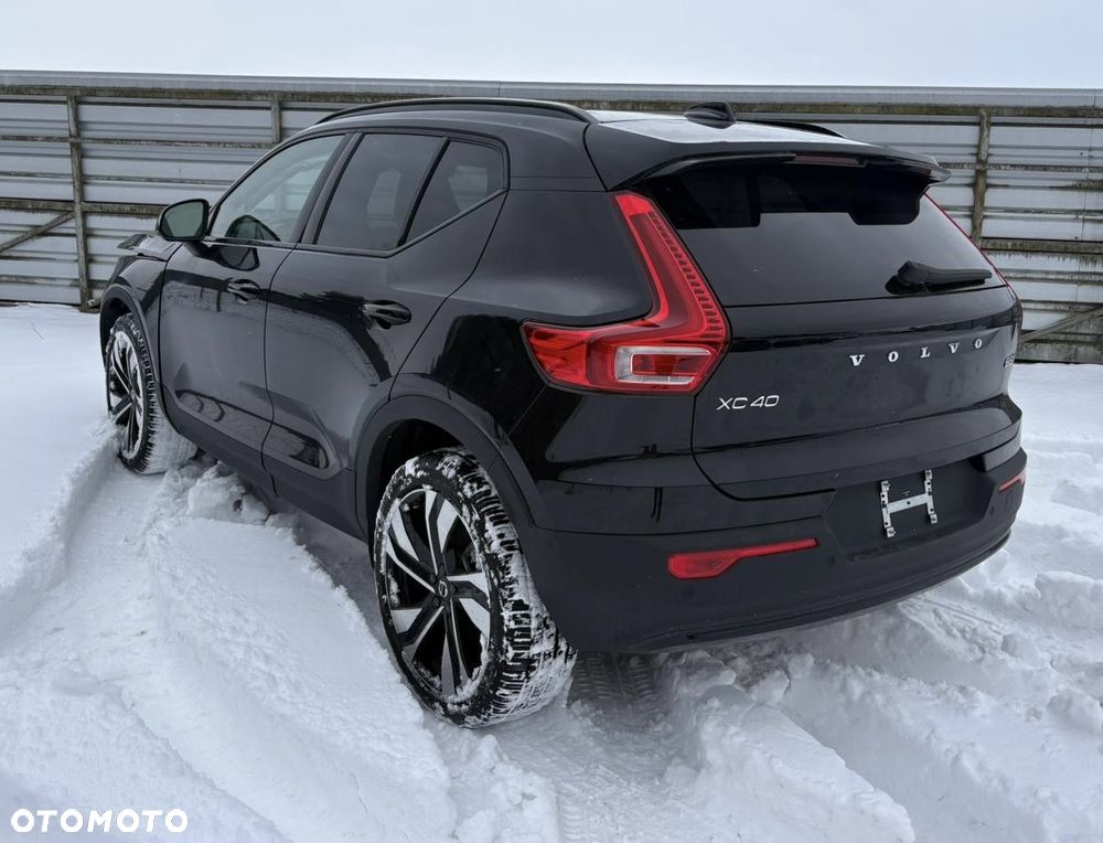 Volvo XC 40 B5 AWD Ultimate Dark - 3