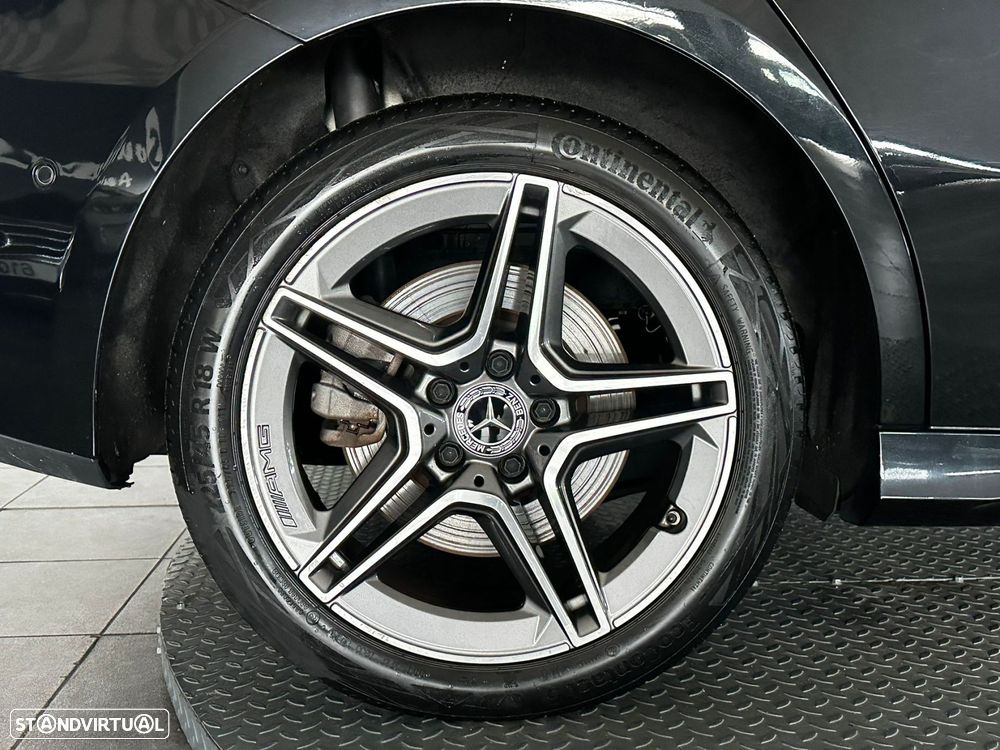 Mercedes-Benz A 250 e AMG Line - 3