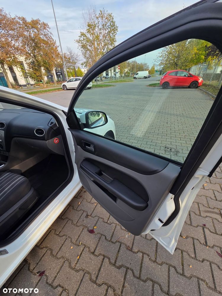 Ford Focus - 8