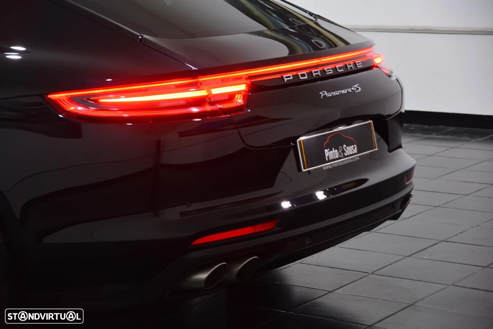 Porsche Panamera 4 S - 9