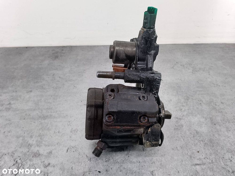 POMPA WTRYSKOWA CITROEN C5 III 7190-189A  2.0 HDI - 3