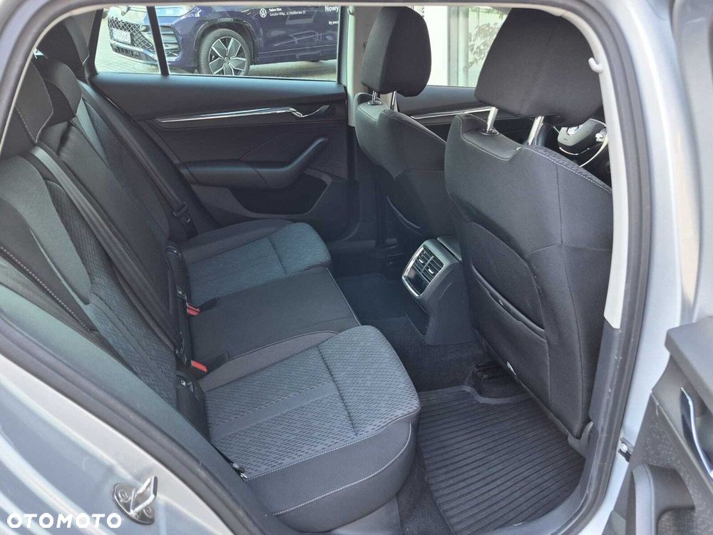 Skoda Octavia 1.5 TSI ACT Style - 9