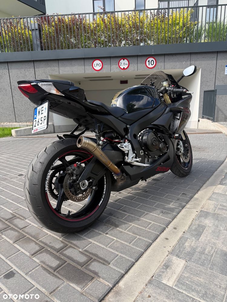 Suzuki GSX-R - 4