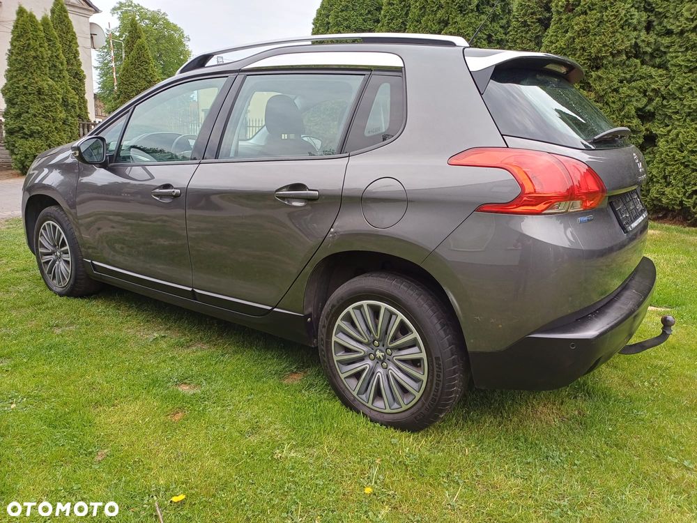 Peugeot 2008 PureTech 110 Style - 6