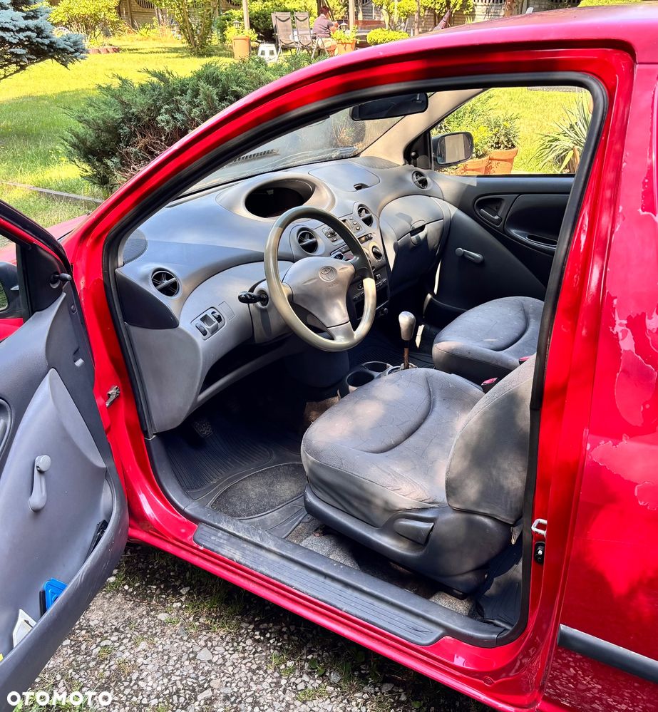 Toyota Yaris 1.0 Base - 5