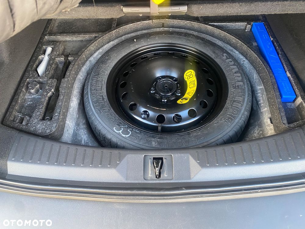 Ford Kuga 2.0 TDCi 2x4 Titanium - 24