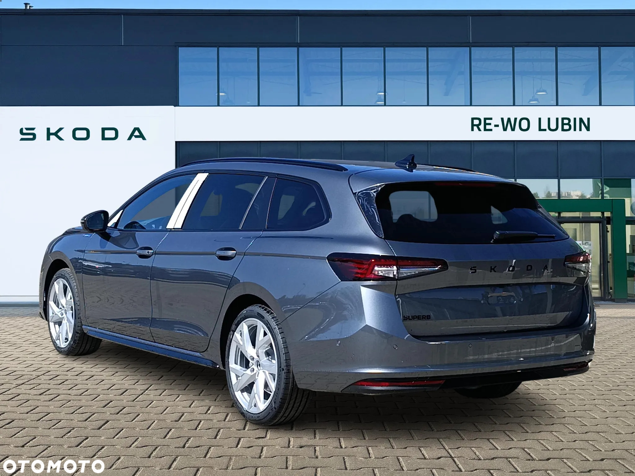 Skoda Superb 2.0 TSI Sportline DSG - 4