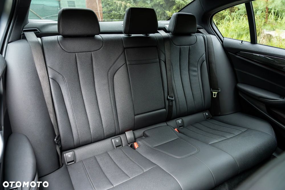 BMW Seria 5 530i xDrive M Sport sport - 39
