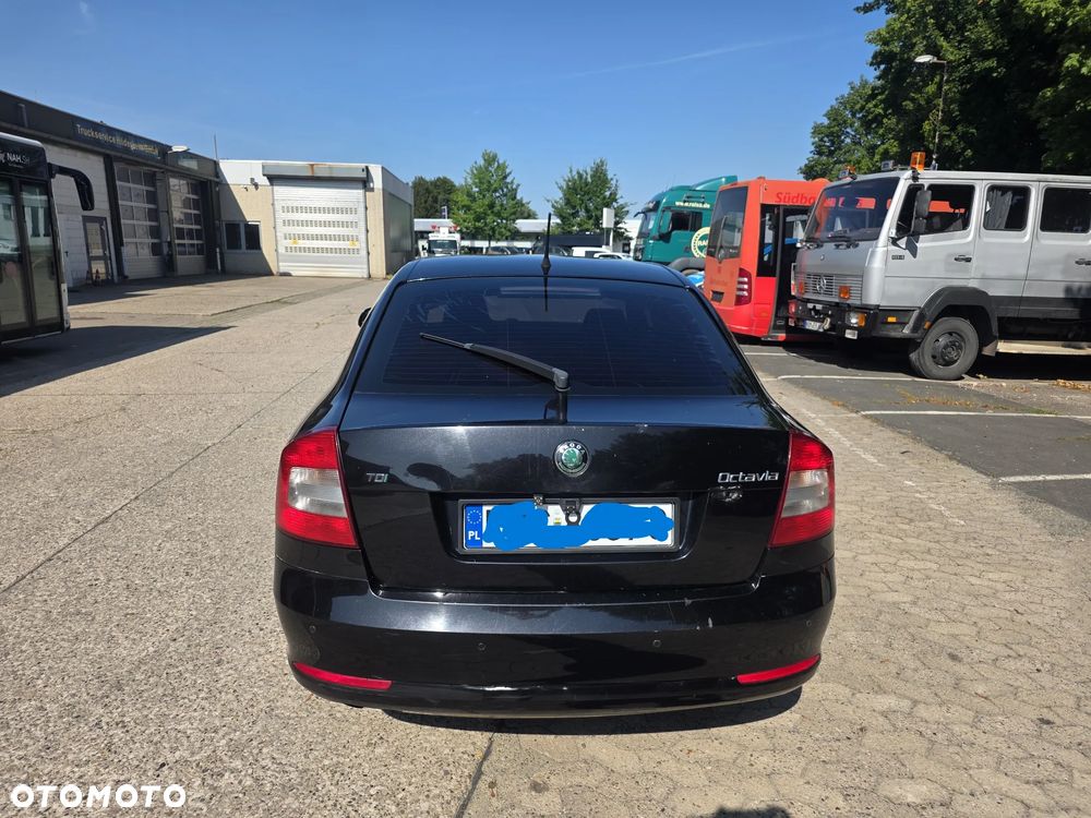Skoda Octavia 1.6 TDI Ambition DSG - 4