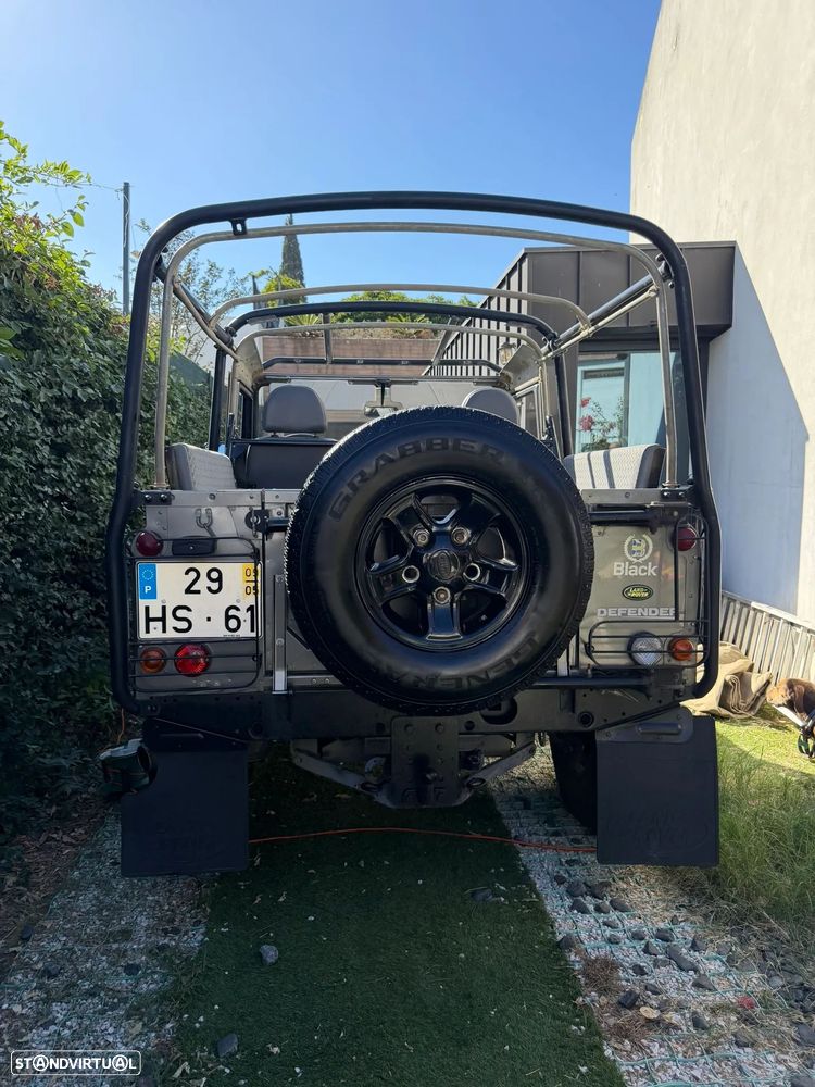 Land Rover Defender - 7