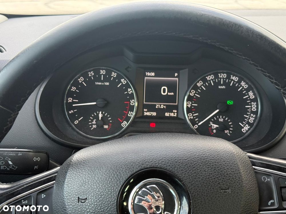 Skoda Octavia 1.6 TDI Ambition DSG - 22