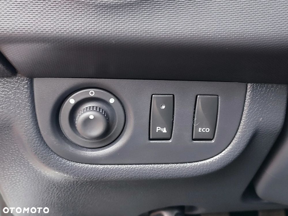 Dacia Logan TCe 90 S&S Stepway Celebration - 30