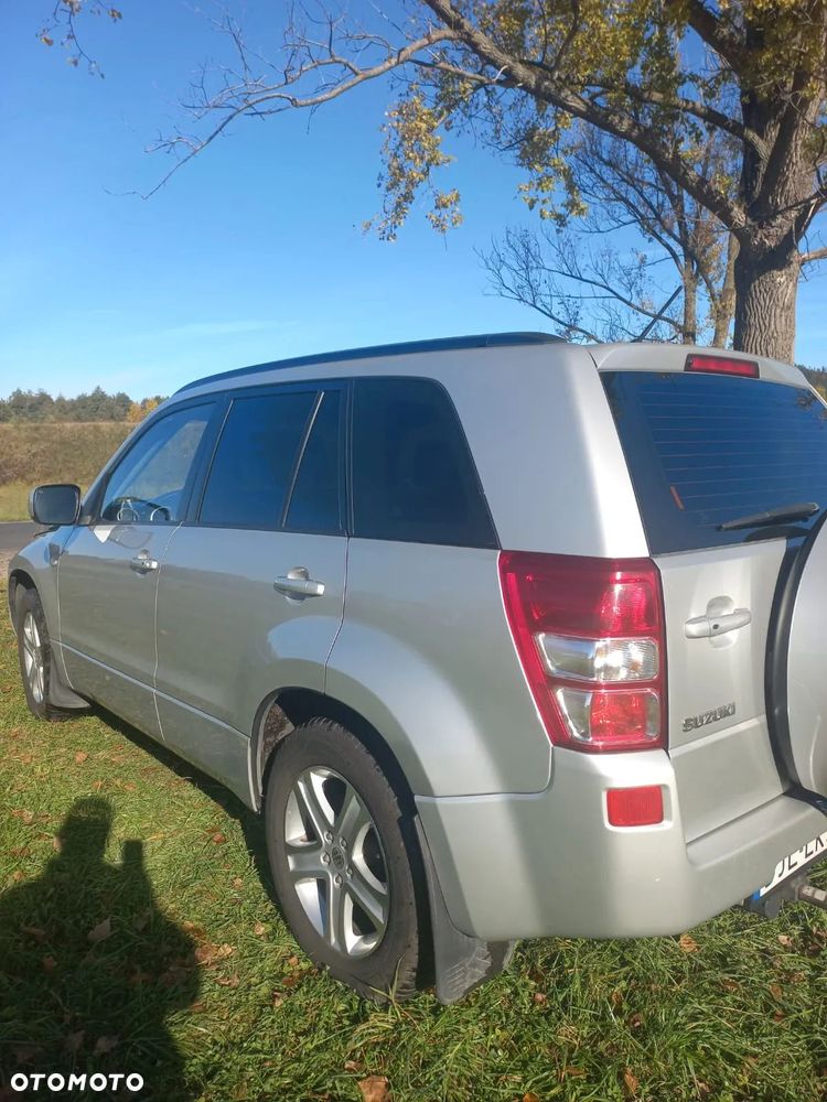Suzuki Grand Vitara 2.0 - 6