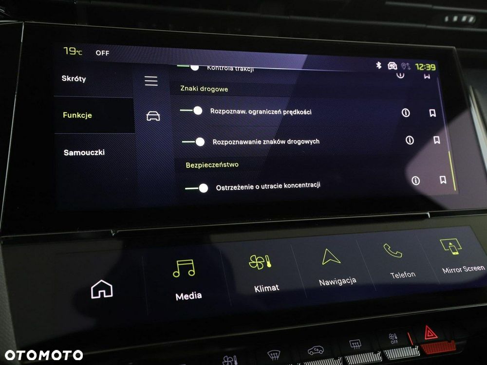 Peugeot 308 1.6 Hybrid PHEV Allure Pack EAT8 - 30