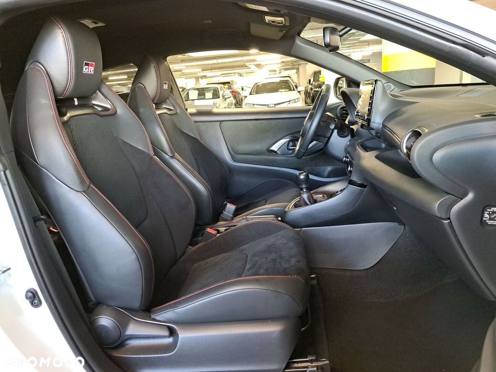 Toyota Yaris - 15