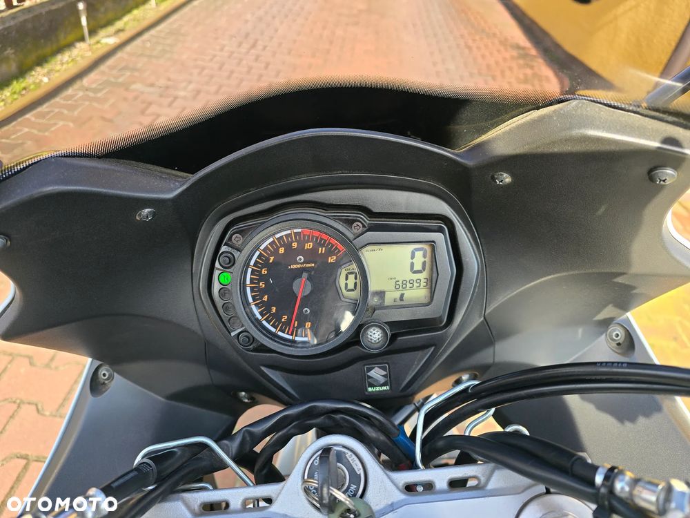 Suzuki GSX - 8