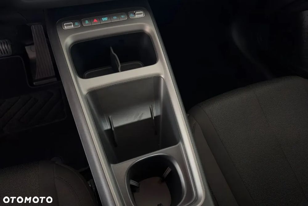 BYD Dolphin G Active E-CVT - 16
