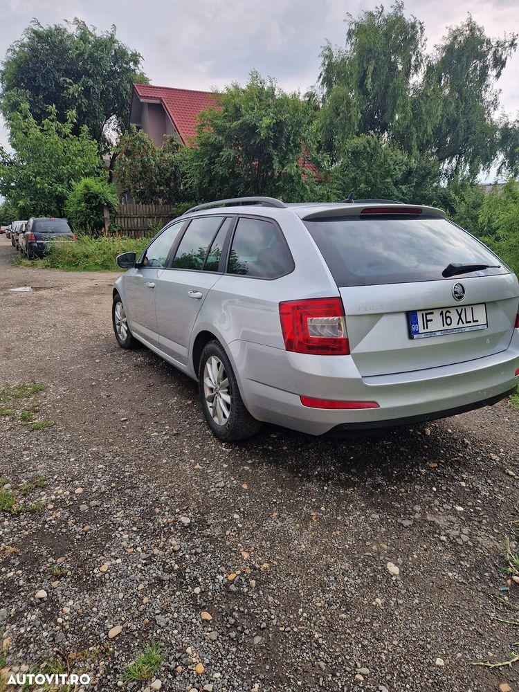 Skoda Octavia 2.0 TDI DSG Style - 3