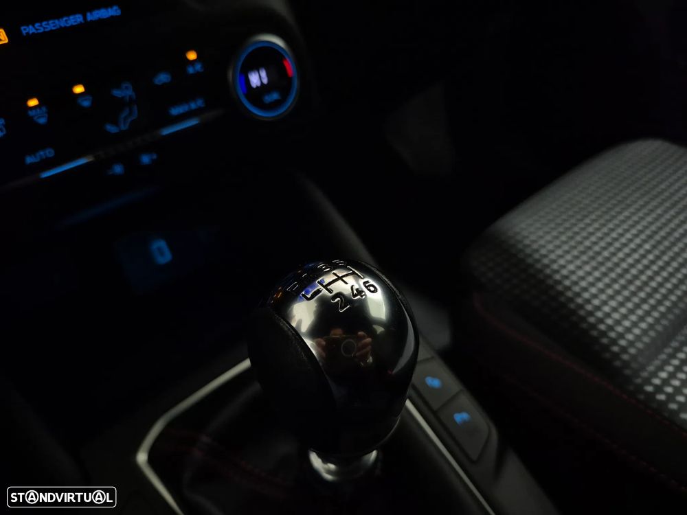 Ford Focus 1.5 TDCi ECOBlue ST-Line - 16