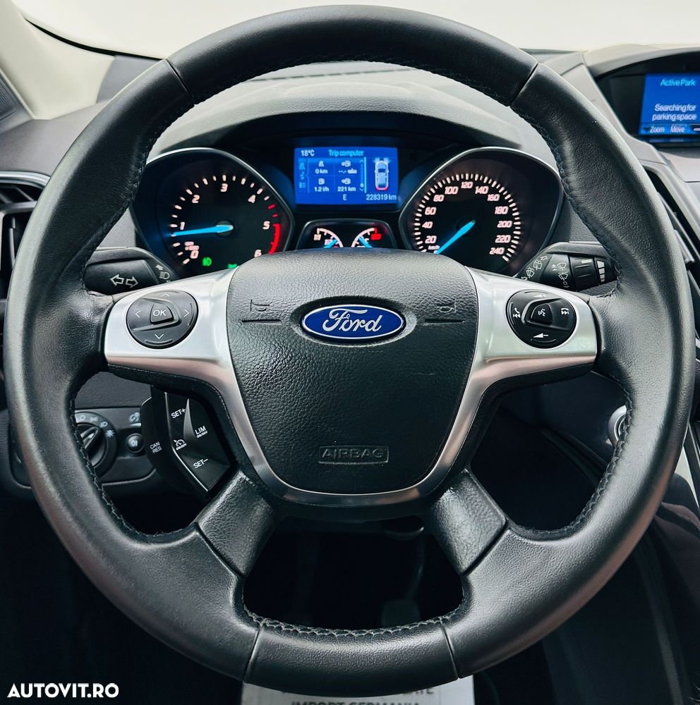 Ford Kuga - 35