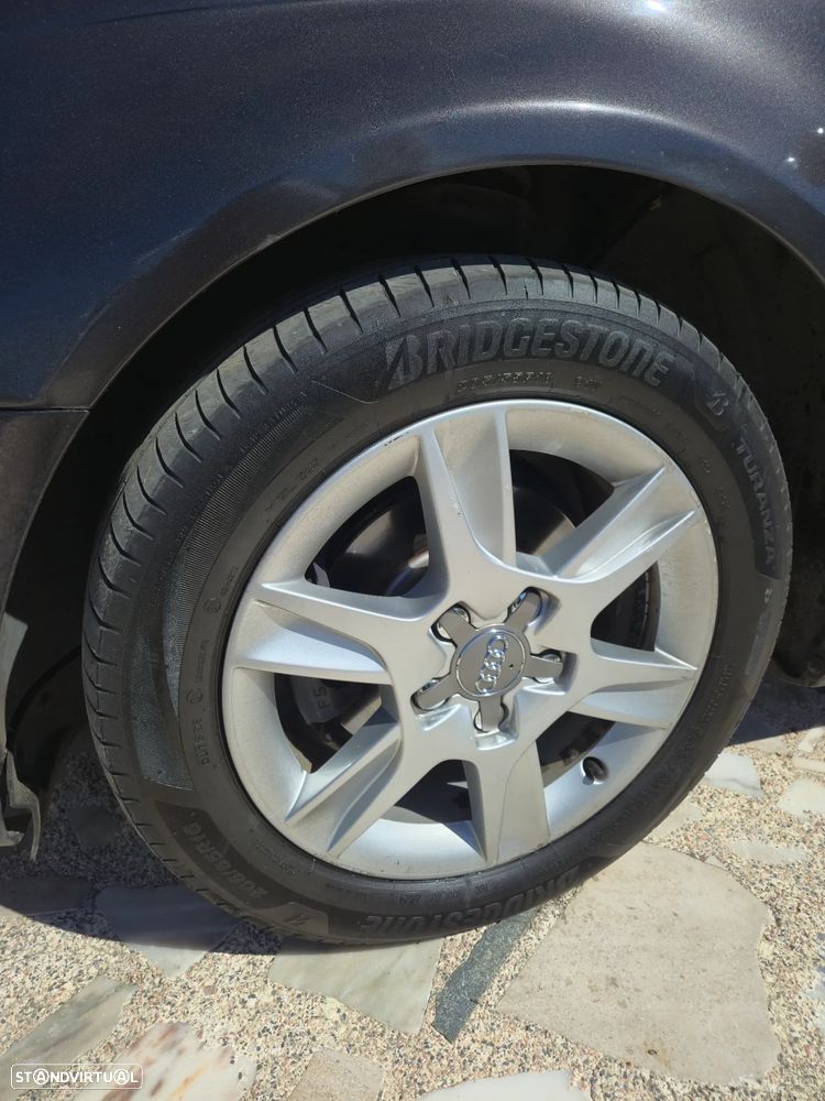 Audi A3 1.6 TDI Attraction - 6